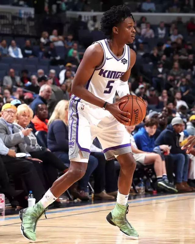 而小王在击 而小王在击