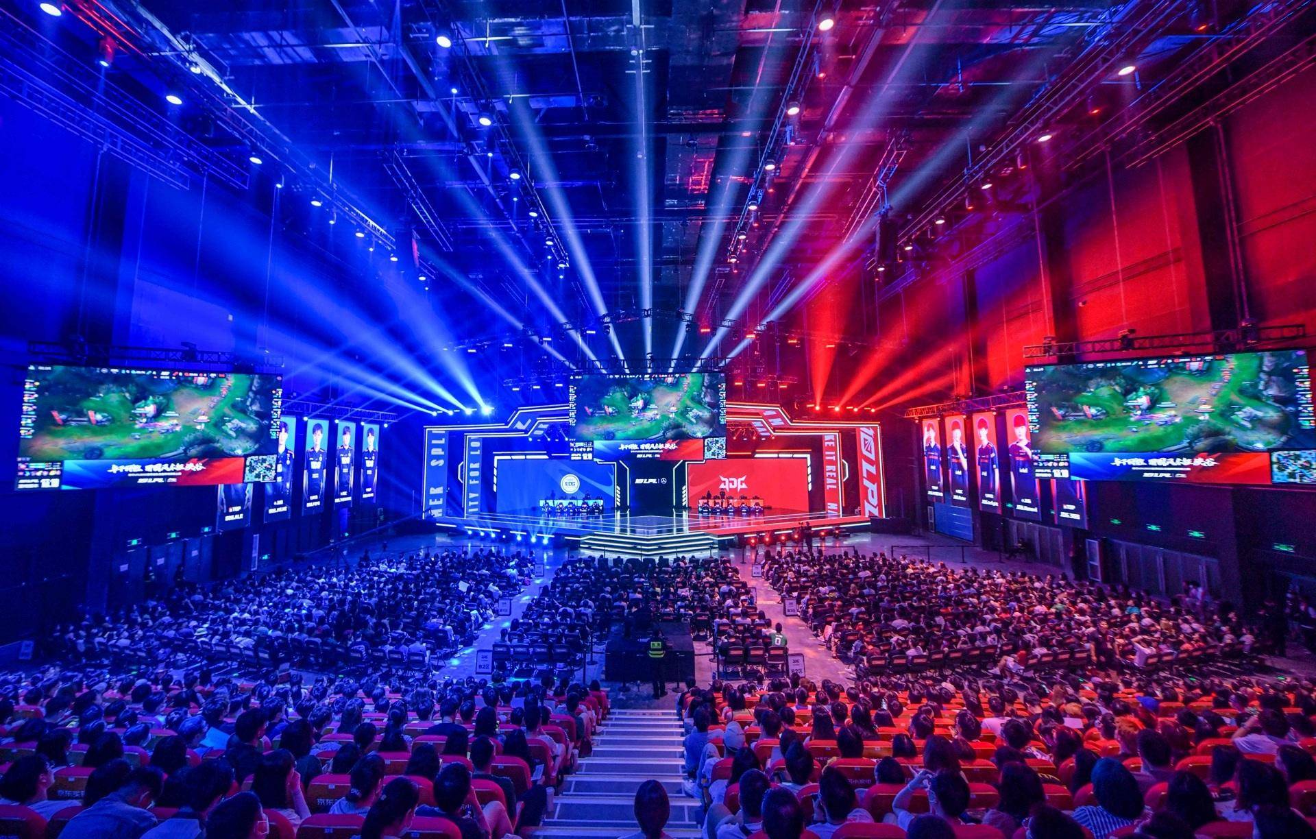 激勵著全隊 激勵著全隊